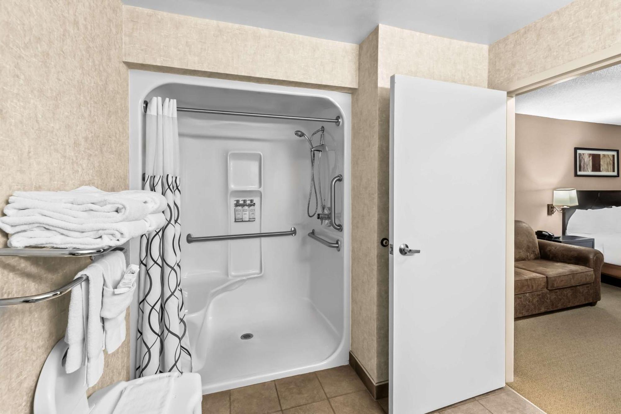 Heartland Inn & Suites, Surestay Collection By Best Western Park Rapids Exterior photo