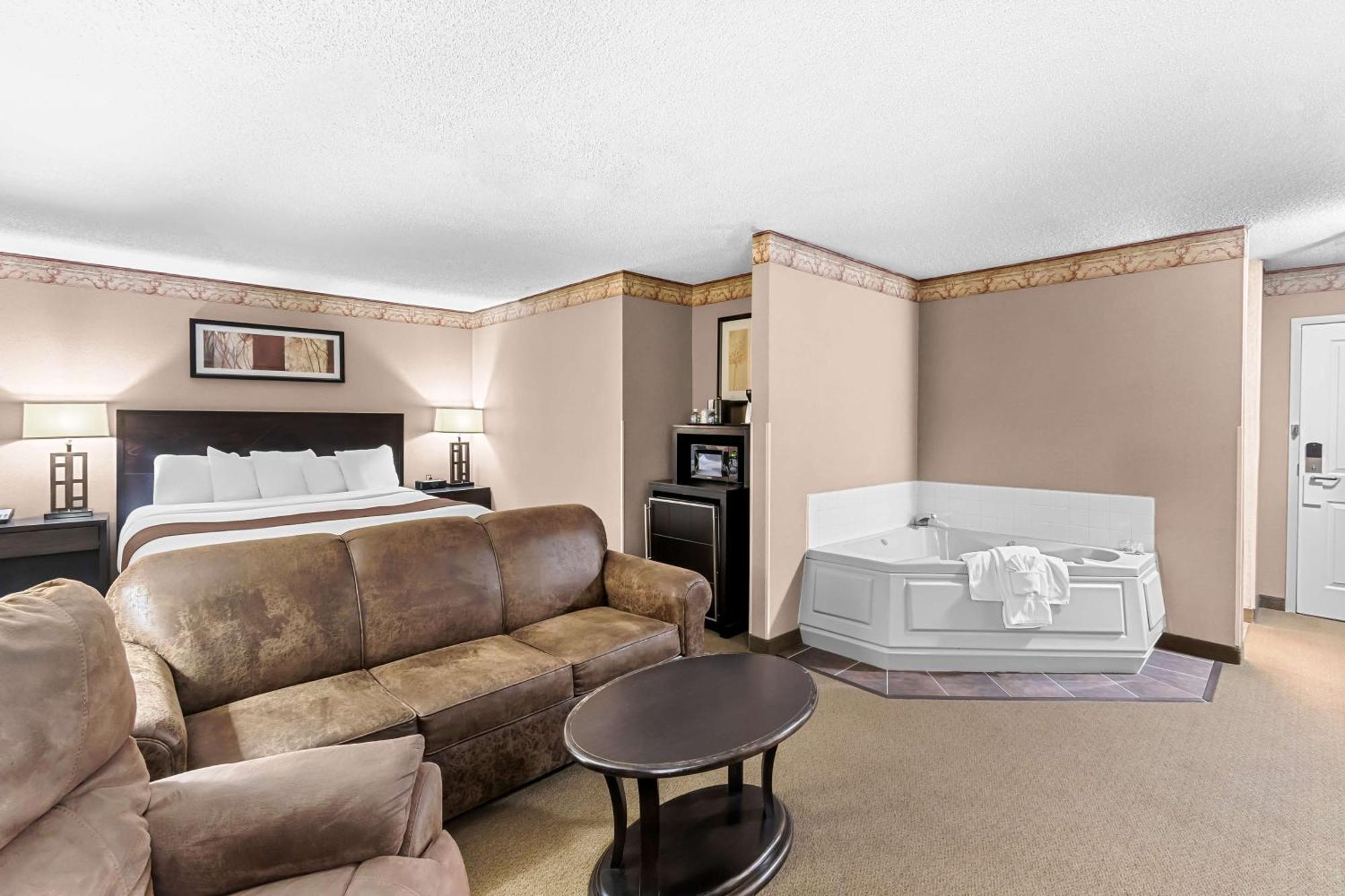 Heartland Inn & Suites, Surestay Collection By Best Western Park Rapids Exterior photo
