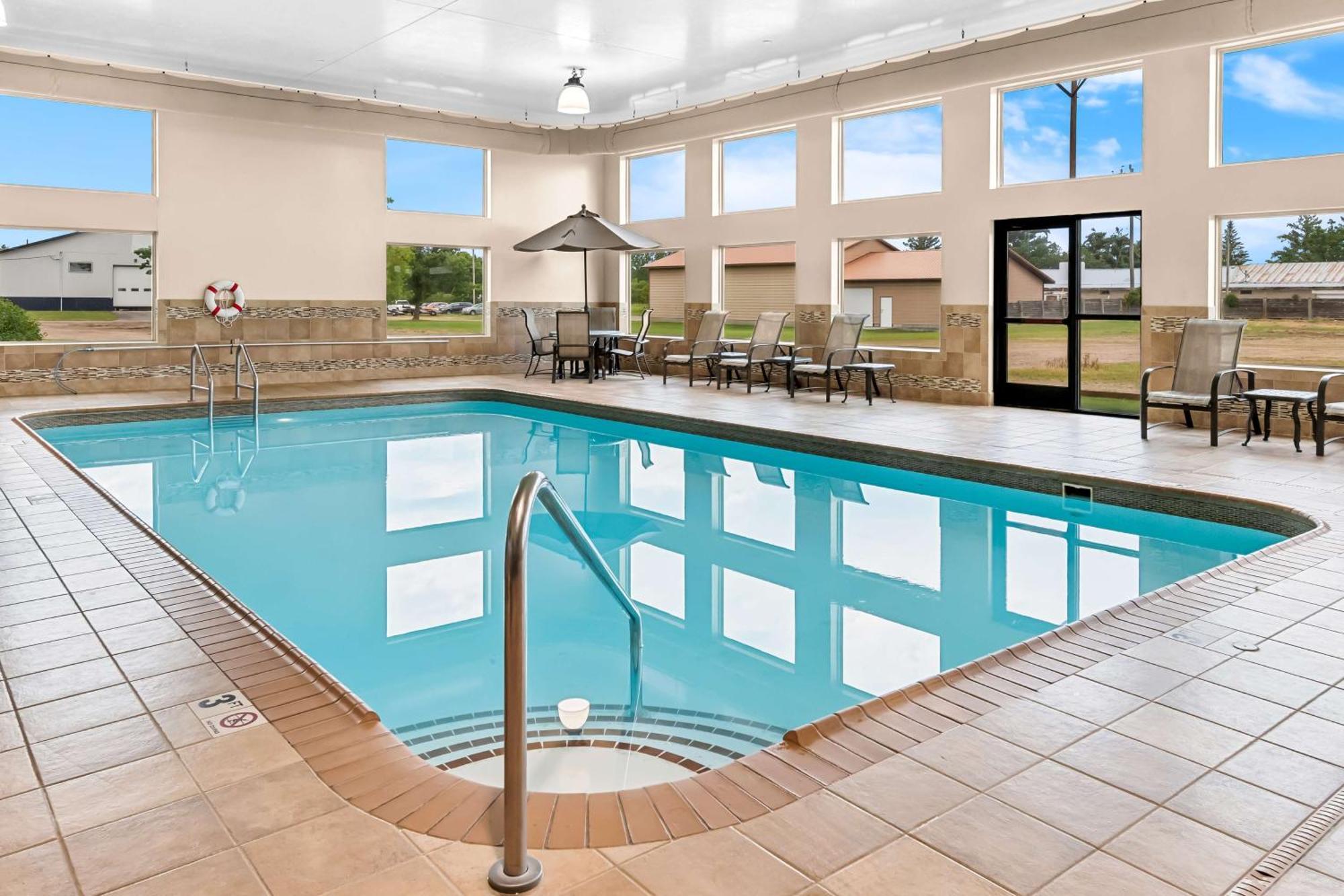Heartland Inn & Suites, Surestay Collection By Best Western Park Rapids Exterior photo