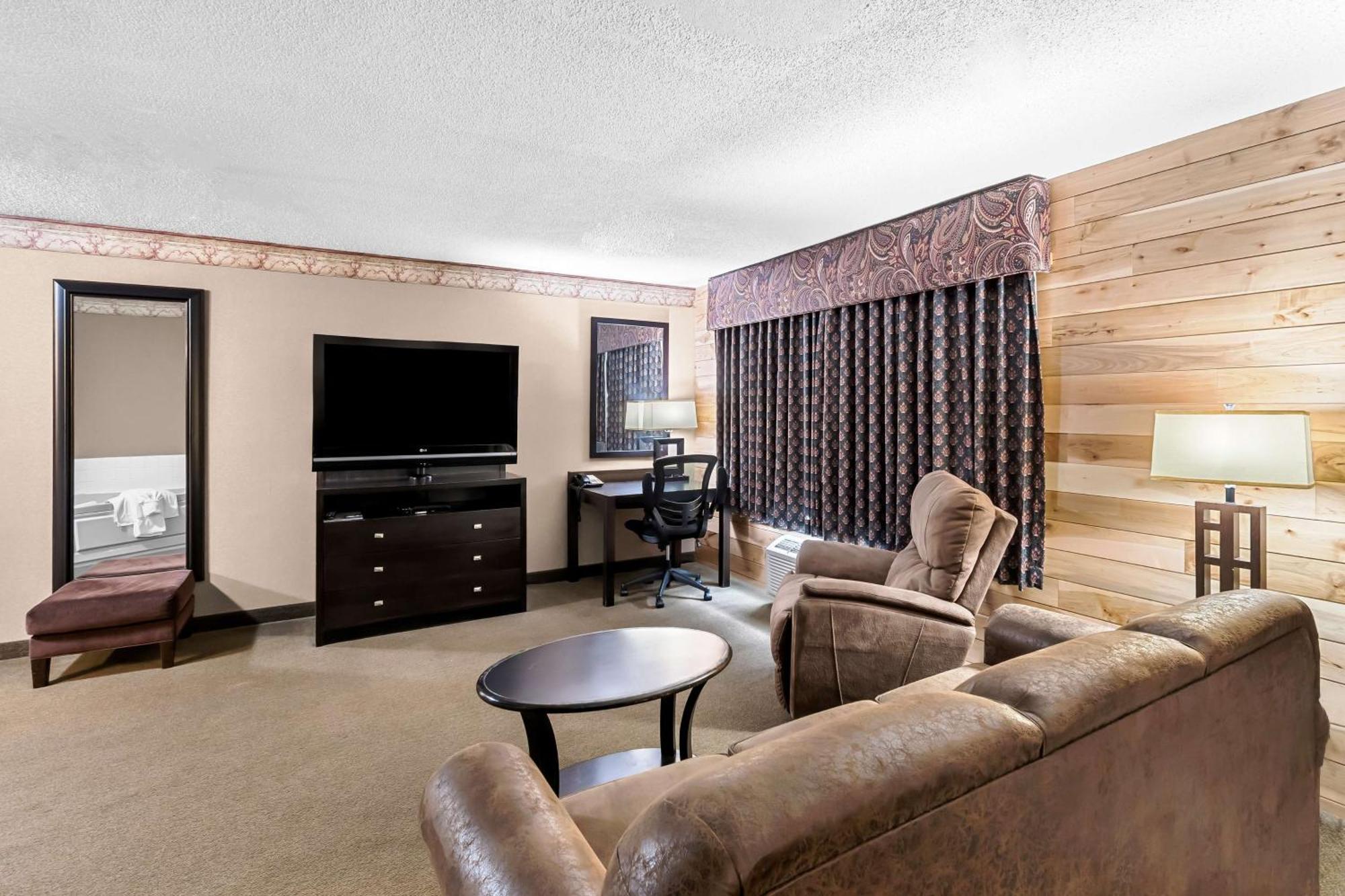 Heartland Inn & Suites, Surestay Collection By Best Western Park Rapids Exterior photo