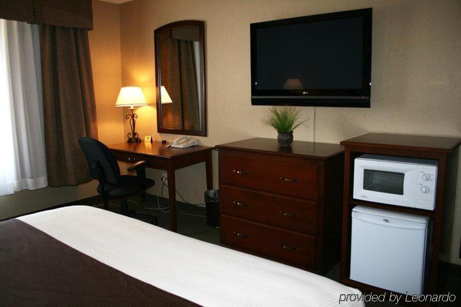 Heartland Inn & Suites, Surestay Collection By Best Western Park Rapids Room photo