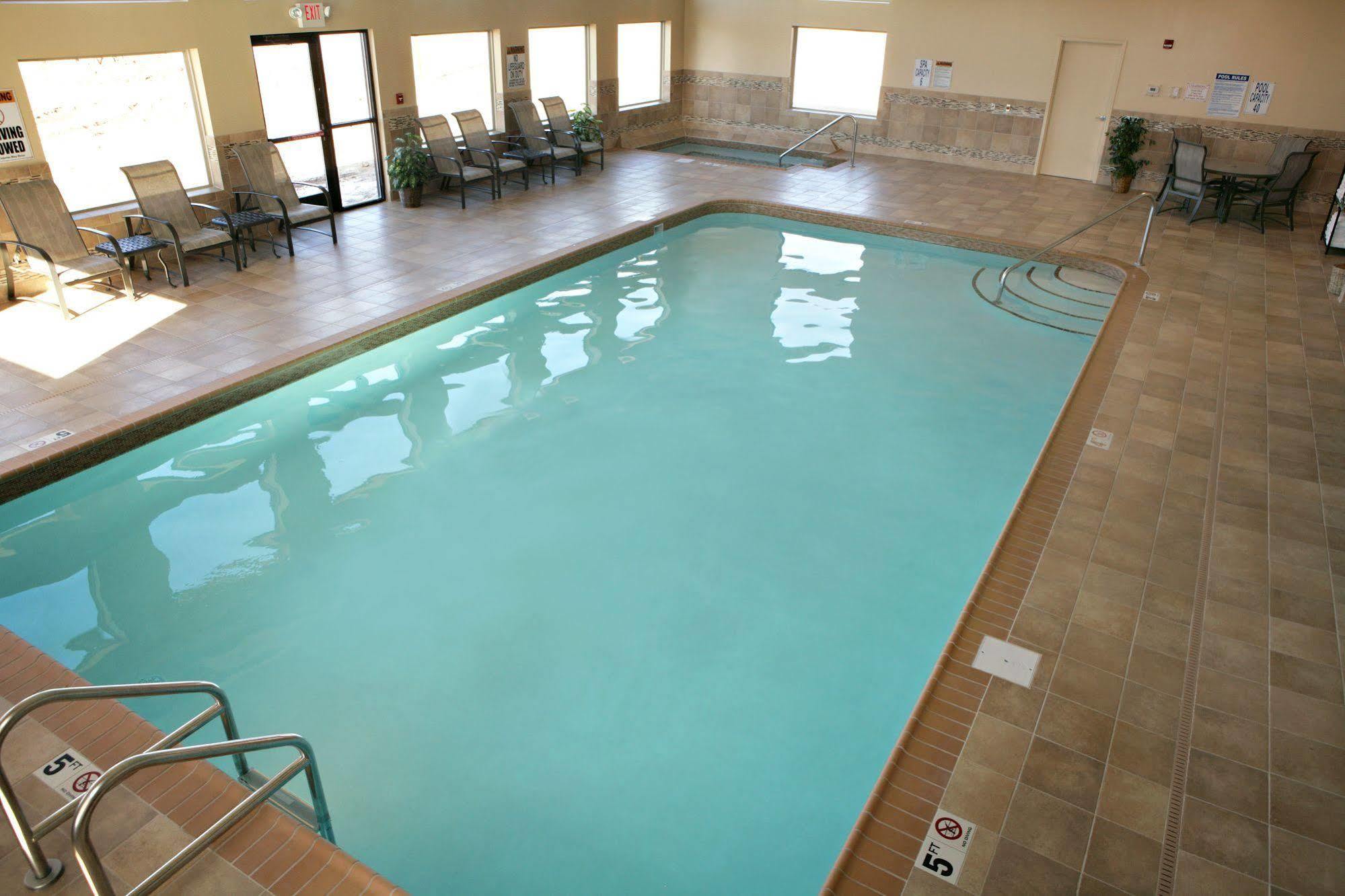 Heartland Inn & Suites, Surestay Collection By Best Western Park Rapids Exterior photo